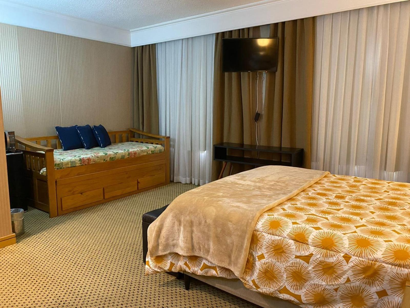 Flat Hotel Em 과룰류스 외부 사진